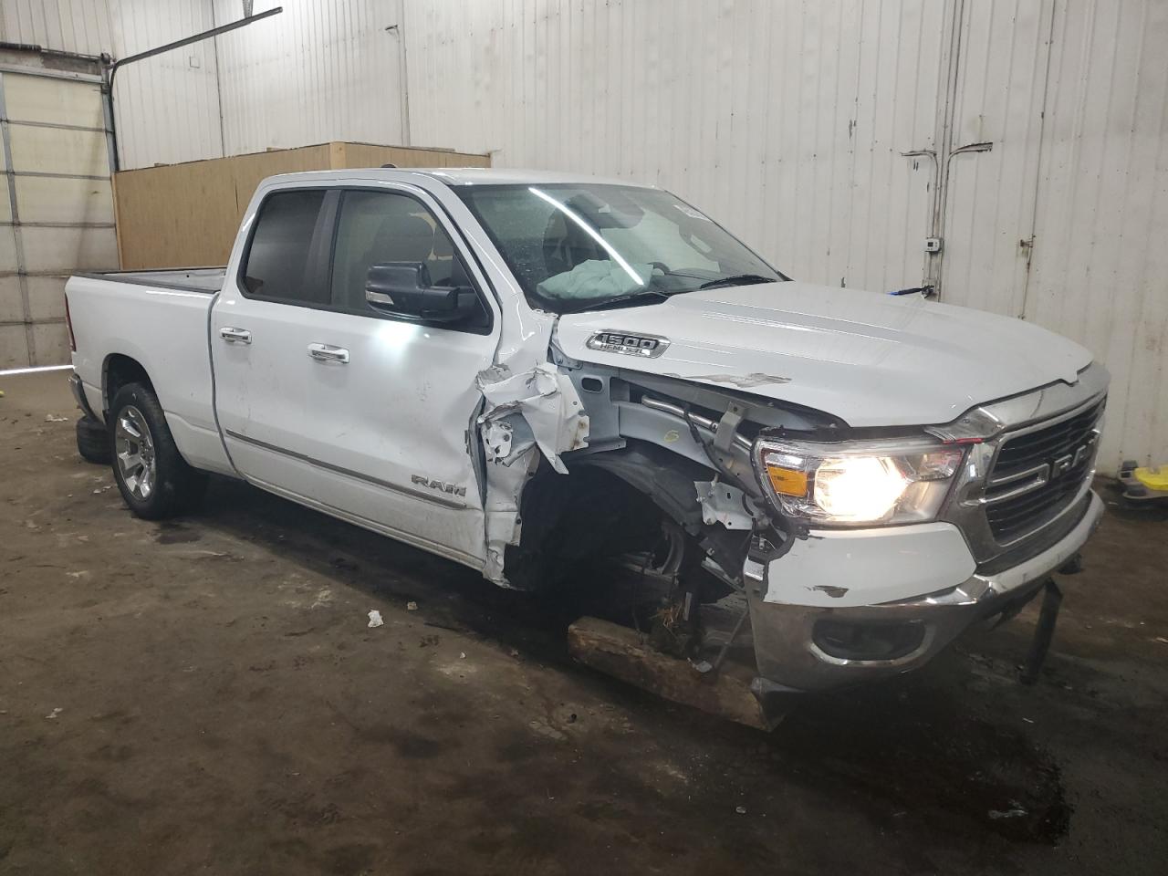 2019 RAM 1500 VIN 1C6SRFBTXKN915587 Copart auction photo, front end / side damage thumbnail 4