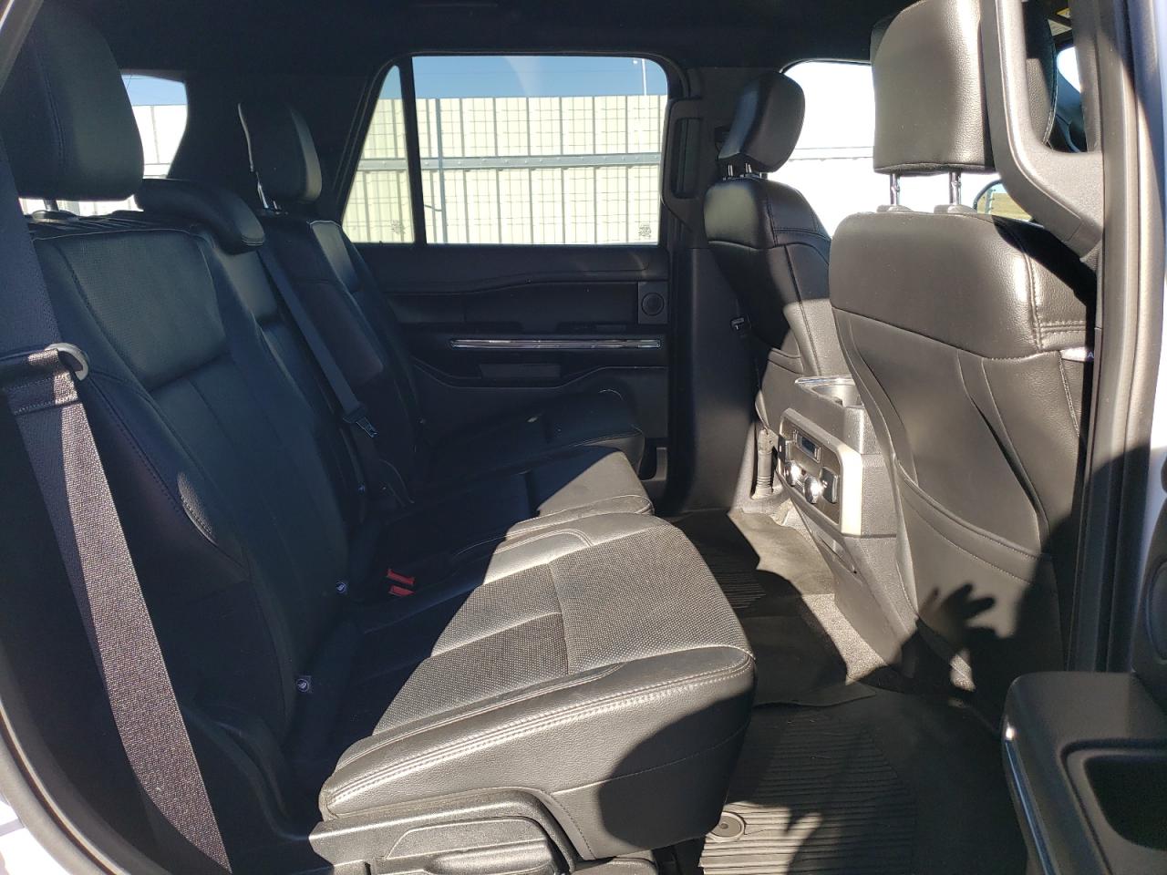 2018 Ford Expedition VIN 1FMJU1JTXJEA43722 Copart auction photo, hail / rear end damage thumbnail 11