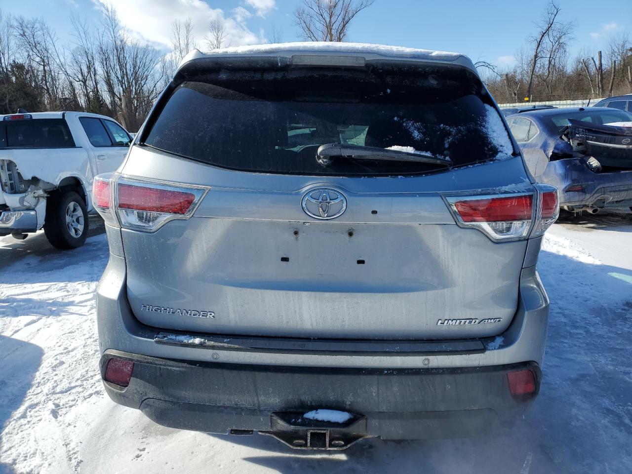 2015 Toyota Highlander VIN 5TDDKRFH9FS094236 Copart auction photo, front end damage thumbnail 6