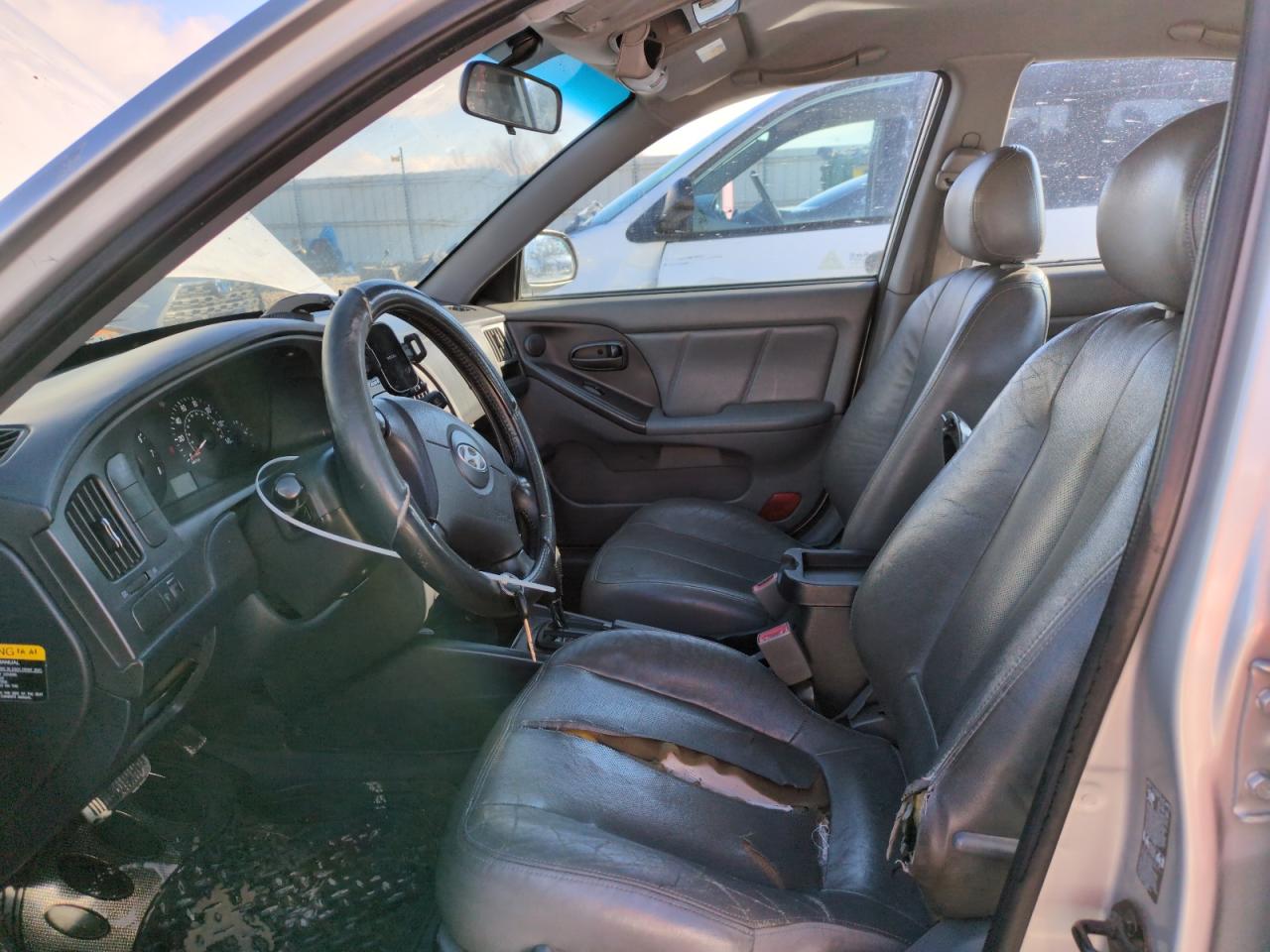 2004 Hyundai Elantra VIN KMHDN46D94U916108 Copart auction photo, rear end damage thumbnail 7