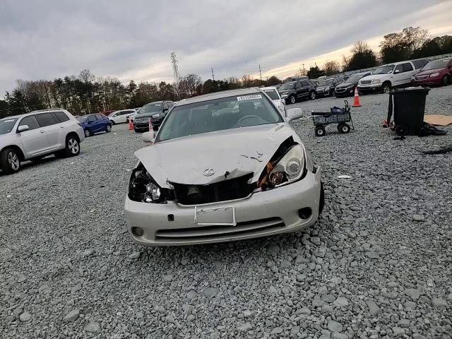 2005 Lexus ES VIN JTHBA30G155142273 Copart auction photo, front end / rear end damage thumbnail 11