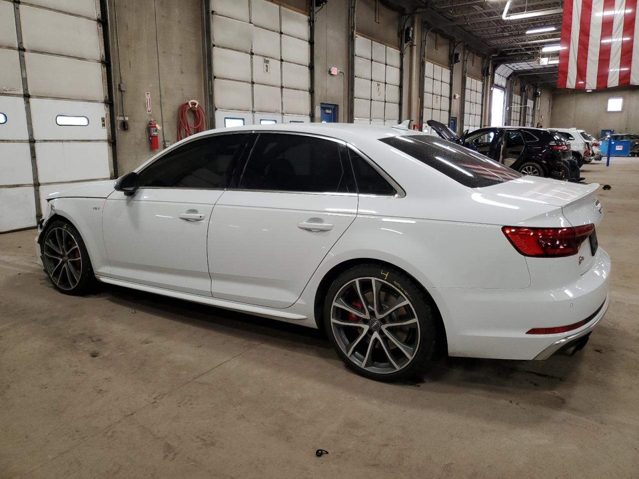 2018 Audi RS4 VIN WAUC4AF43JA002626 Copart auction photo, front end damage thumbnail 2