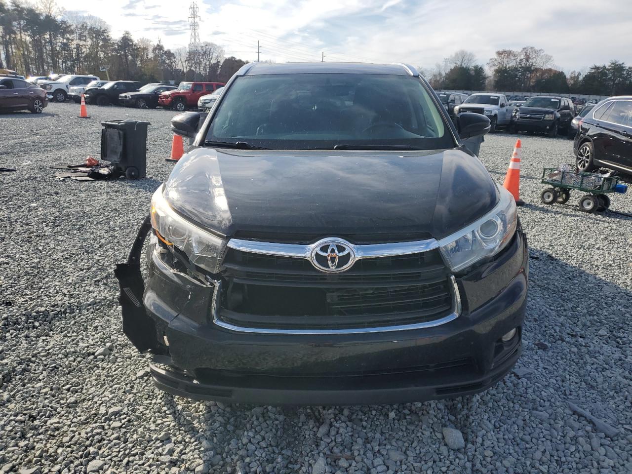 2015 Toyota Highlander VIN 5TDKKRFH7FS087454 Copart auction photo, front end damage thumbnail 5