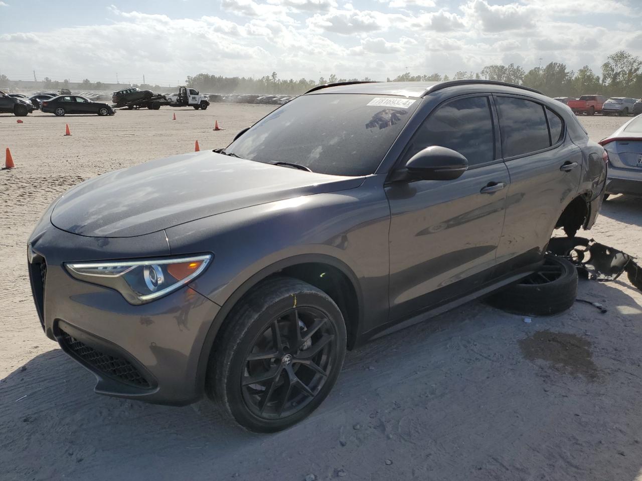 2021 Alfa Romeo Stelvio VIN ZASPAJAN2M7D17147