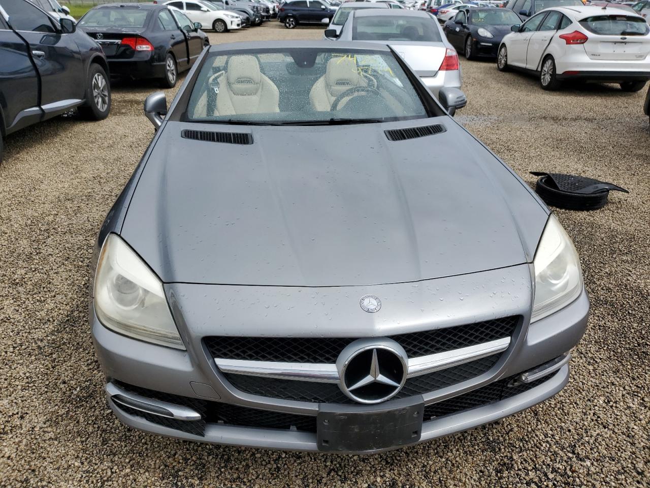 2013 Mercedes-Benz SLK-klasse VIN WDDPK4HA4DF073829 Copart auction photo, water/flood damage thumbnail 5