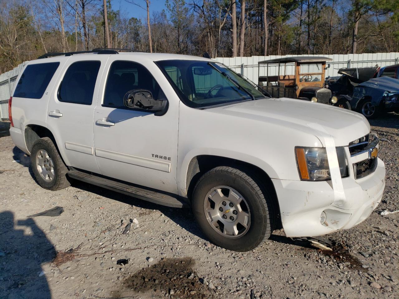 2014 Chevrolet Tahoe VIN 1GNSCBE07ER208925 Copart auction photo, front end damage thumbnail 4