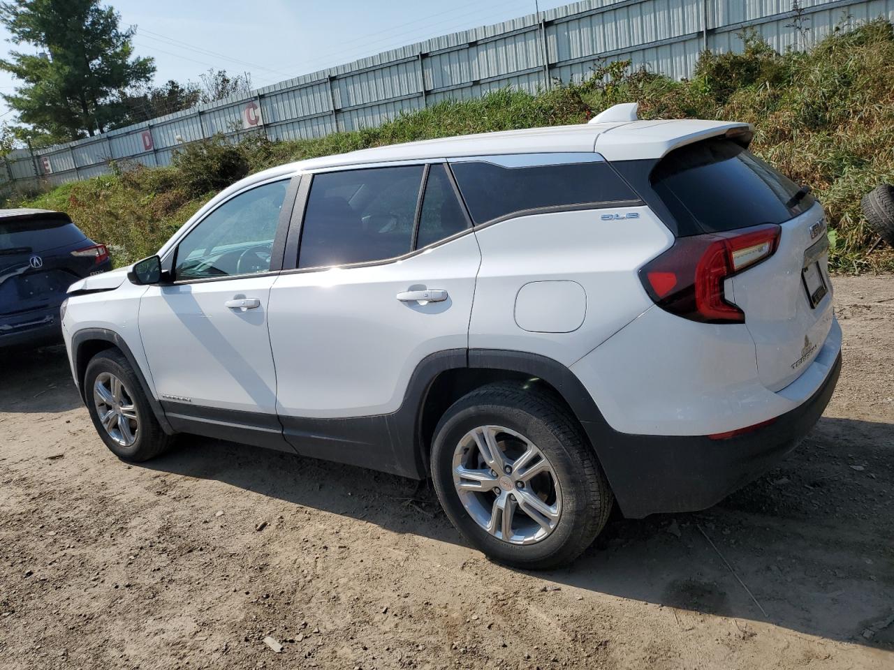 2022 GMC Terrain VIN 3GKALTEV6NL258460 Copart auction photo, front end / minor dent/scratches damage thumbnail 2