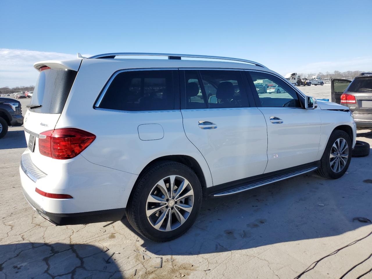 2016 Mercedes-Benz GL-klasse VIN 4JGDF6EE9GA699426 Copart auction photo, front end damage thumbnail 3