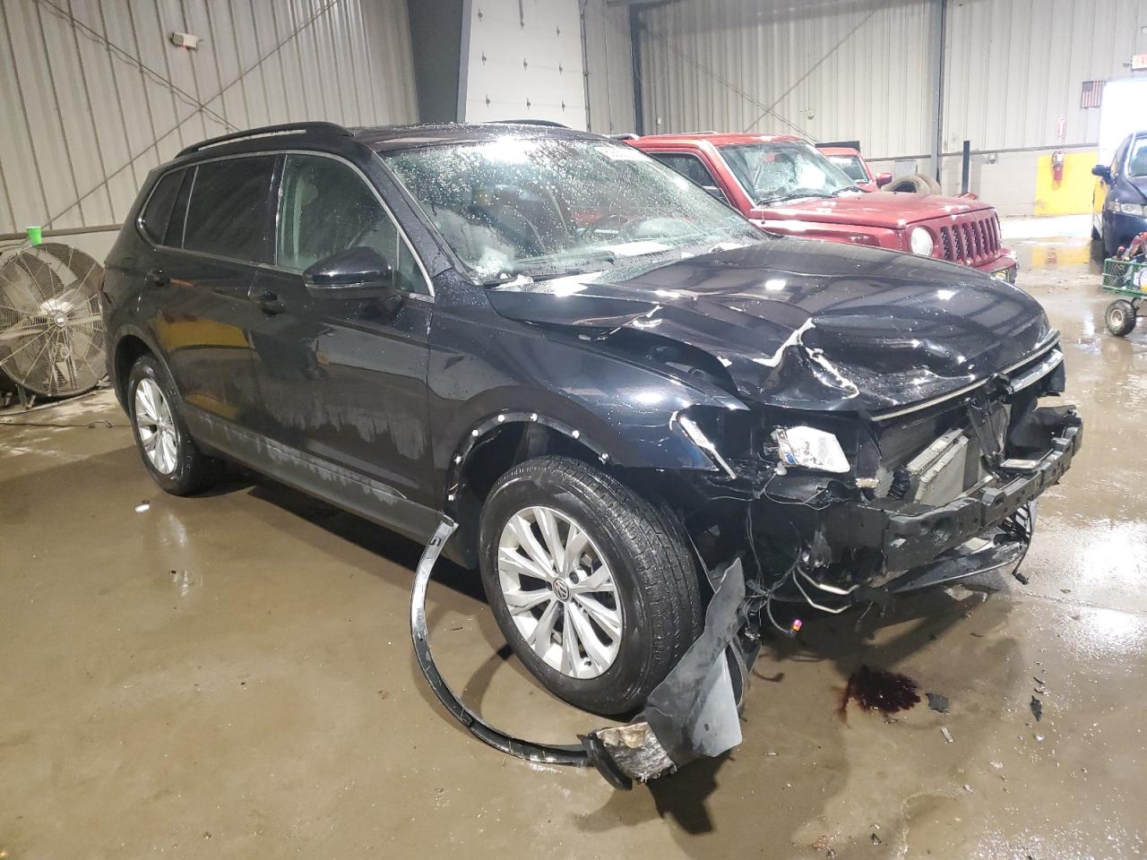 2019 Volkswagen Tiguan VIN 3VV2B7AX5KM077519 Copart auction photo, front end damage thumbnail 4