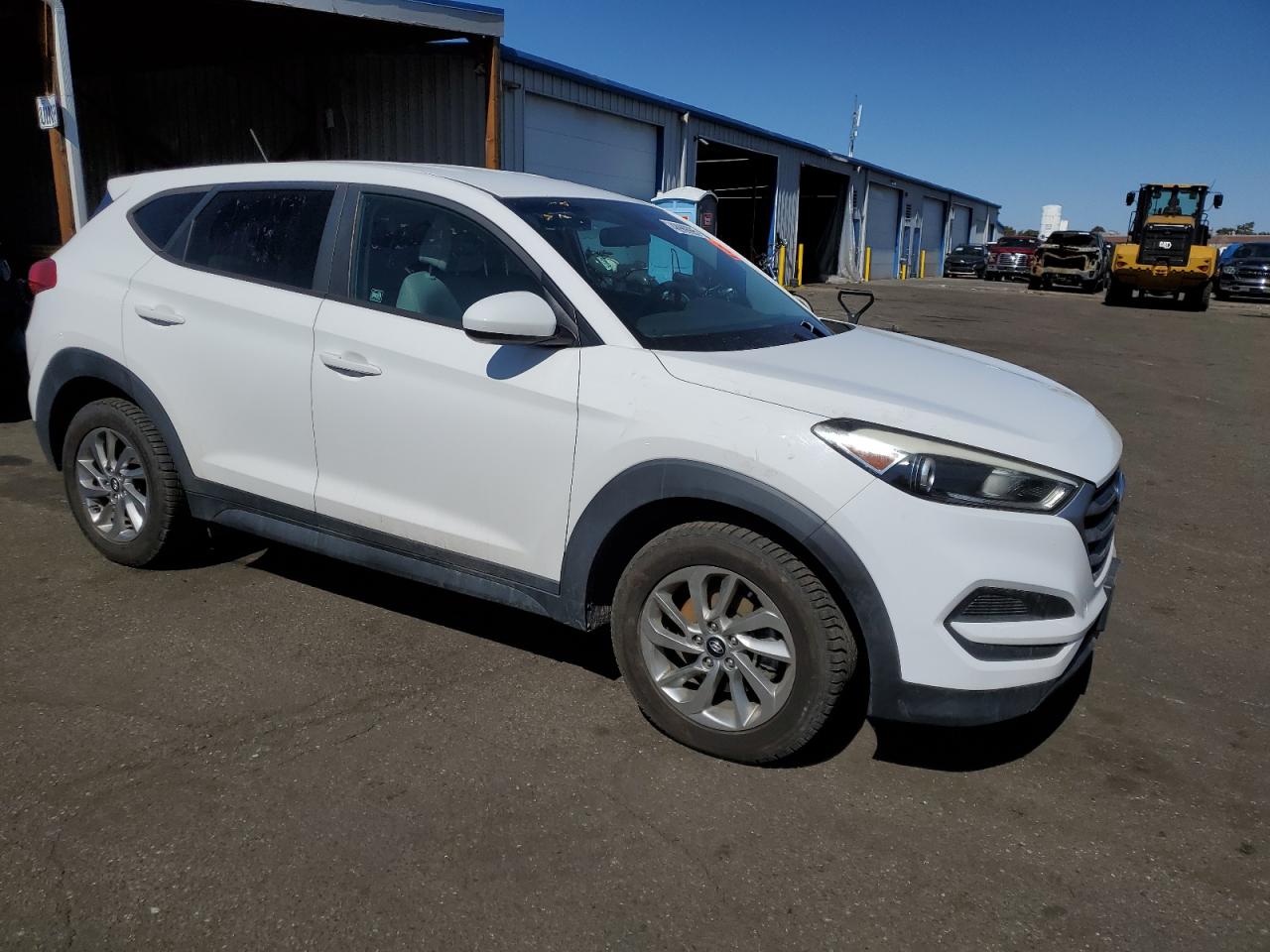 2017 Hyundai Tucson VIN KM8J23A41HU333048 Copart auction photo, biohazard/chemical damage thumbnail 4