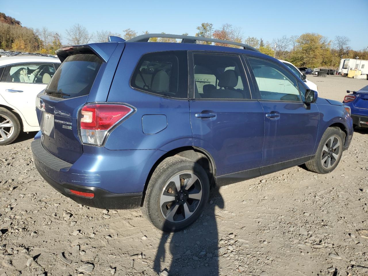 2017 Subaru Forester VIN JF2SJAEC2HH496142 Copart auction photo, front end / minor dent/scratches damage thumbnail 3