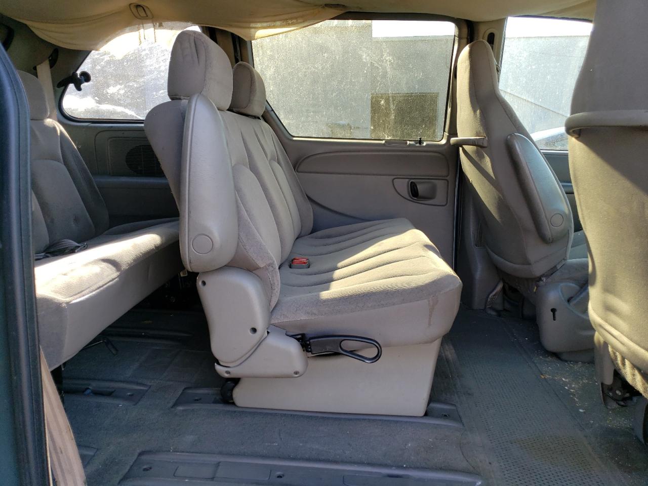 2003 Chrysler Voyager VIN 1C4GJ25B73B156949 Copart auction photo, front end / rear end damage thumbnail 11