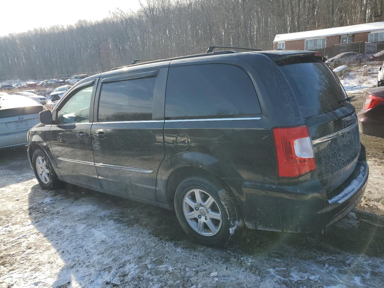 2011 Chrysler Town & Country VIN 2A4RR5DGXBR704873 Copart auction photo, minor dent/scratches damage thumbnail 2