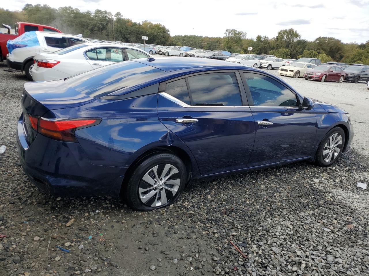 2019 Nissan Altima VIN 1N4BL4BV4KC107592 Copart auction photo, side / rear end damage thumbnail 3