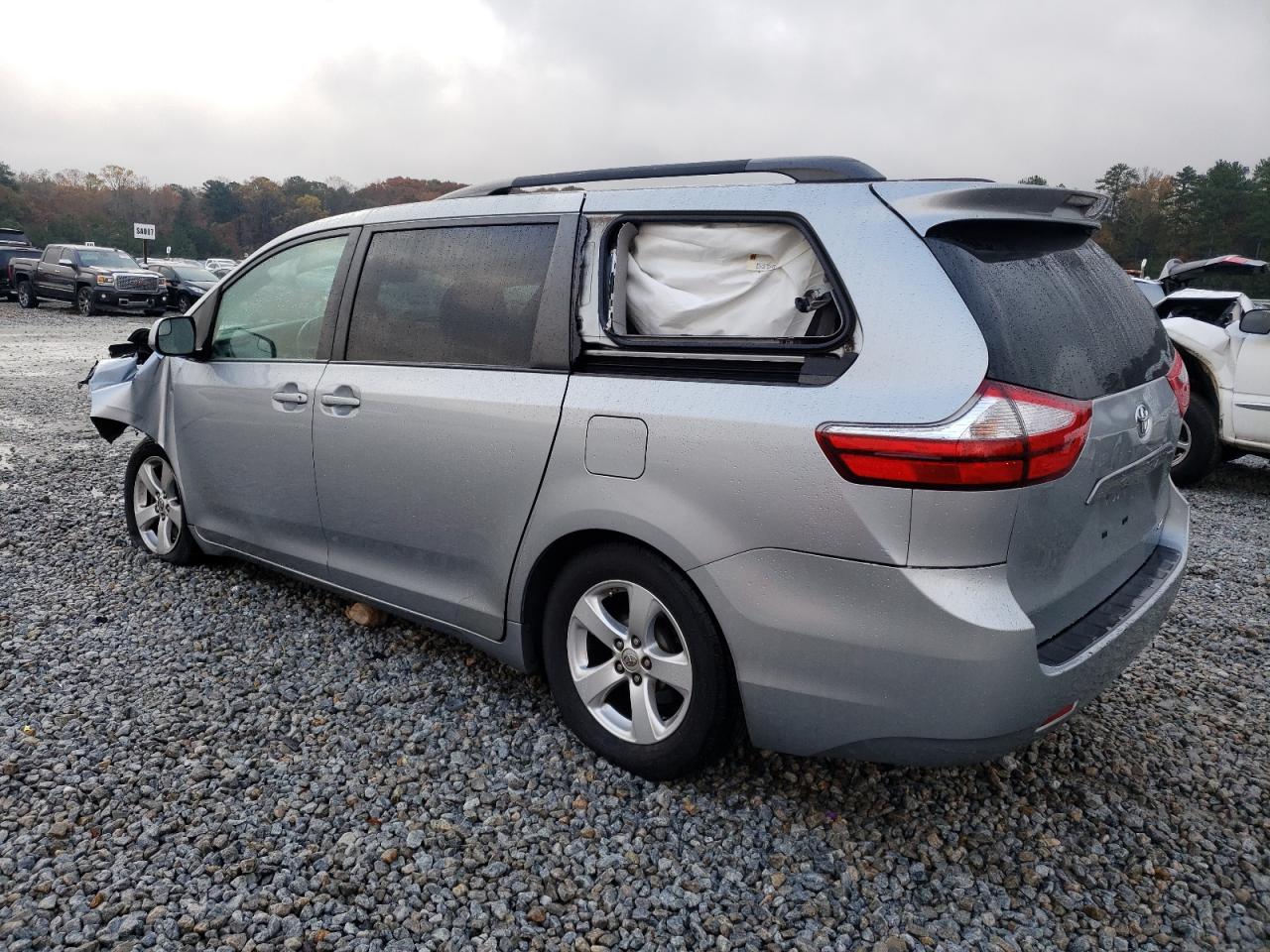 2016 Toyota Sienna VIN 5TDKK3DC4GS733197 Copart auction photo, front end / undercarriage damage thumbnail 2