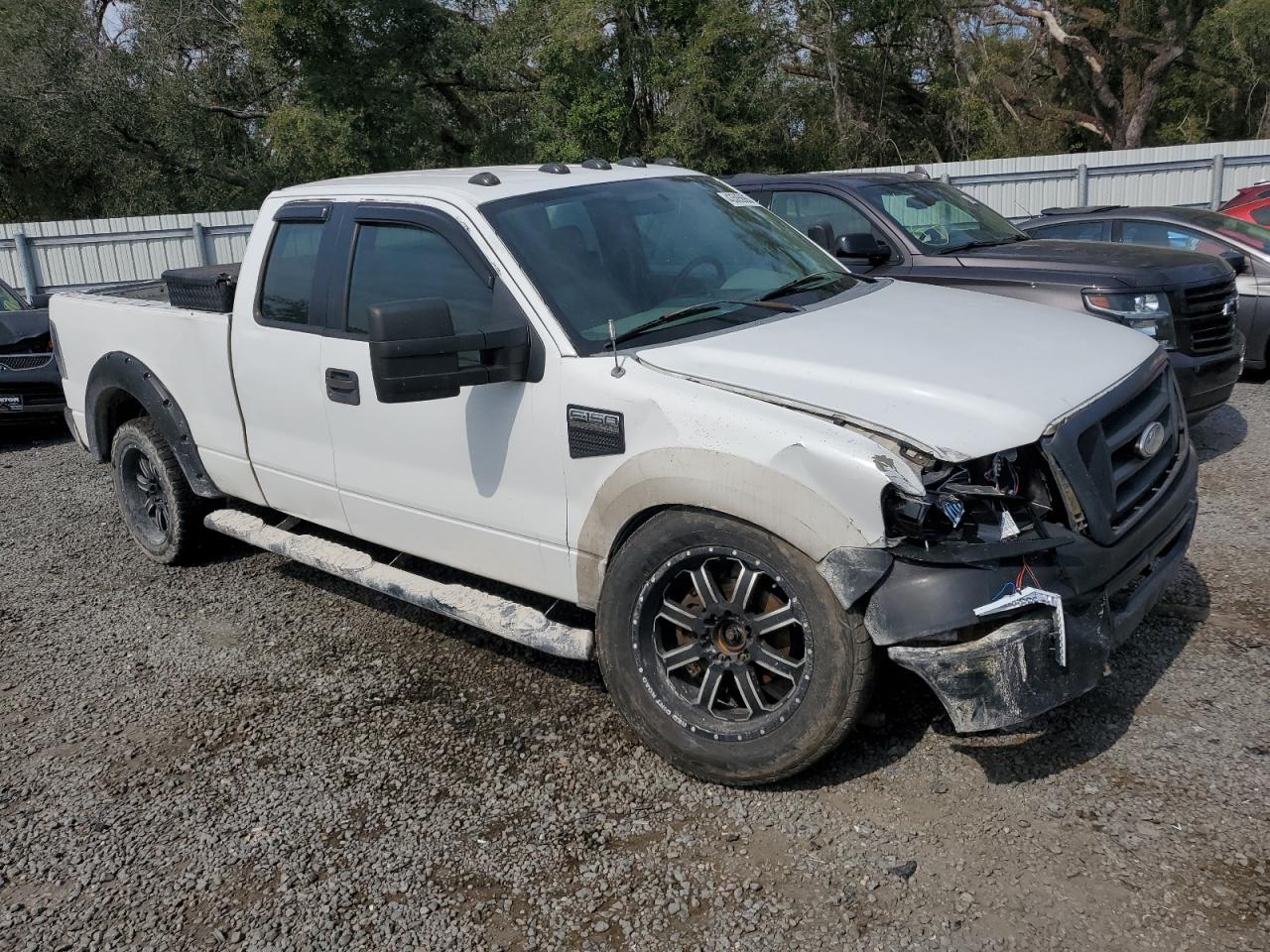 2006 Ford F-150 VIN 1FTRX12W76NB03261 Copart auction photo, front end / minor dent/scratches damage thumbnail 4