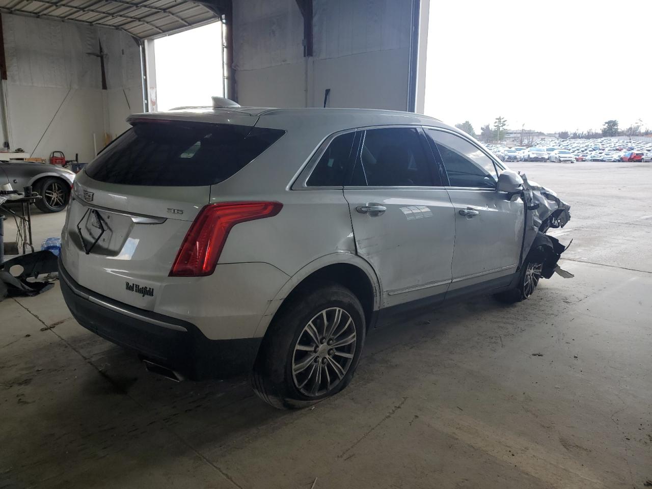 2017 Cadillac XT5 VIN 1GYKNDRS0HZ276668 Copart auction photo, front end / rear end damage thumbnail 3