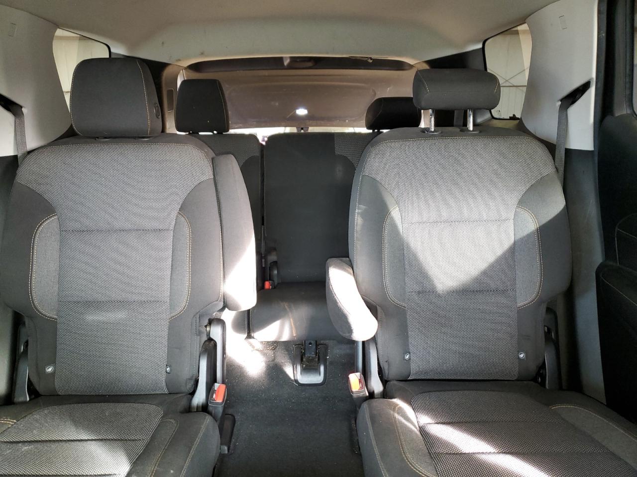 2018 Chevrolet Traverse VIN 1GNEVGKW4JJ192012 Copart auction photo, front end / side damage thumbnail 10