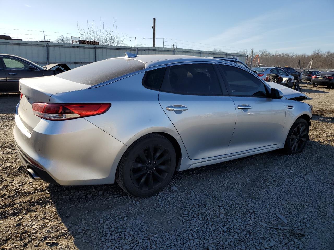 2018 KIA Optima VIN 5XXGT4L38JG266420 Copart auction photo, front end damage thumbnail 3