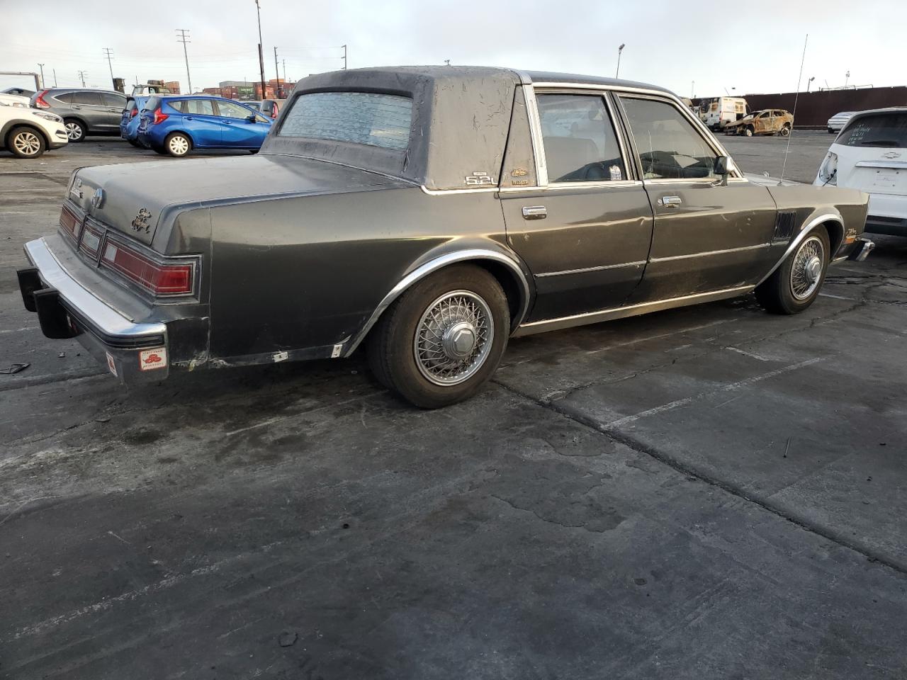 1987 Chrysler Fifth Avenue VIN 1C3BF66P7HW121393 Copart auction photo, mechanical / minor dent/scratches damage thumbnail 3