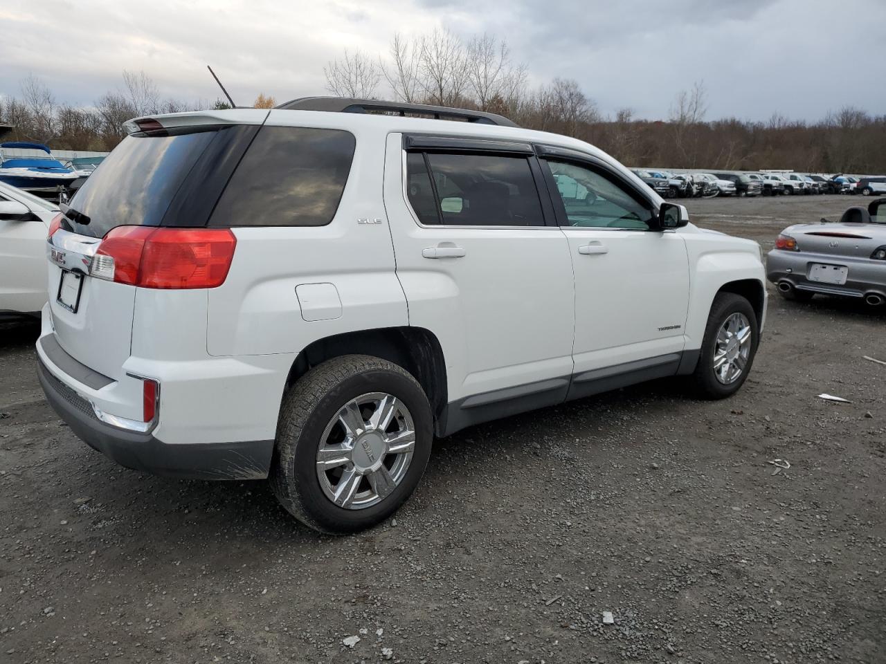 2016 GMC Terrain VIN 2GKALNEK4G6117752 Copart auction photo, minor dent/scratches damage thumbnail 3