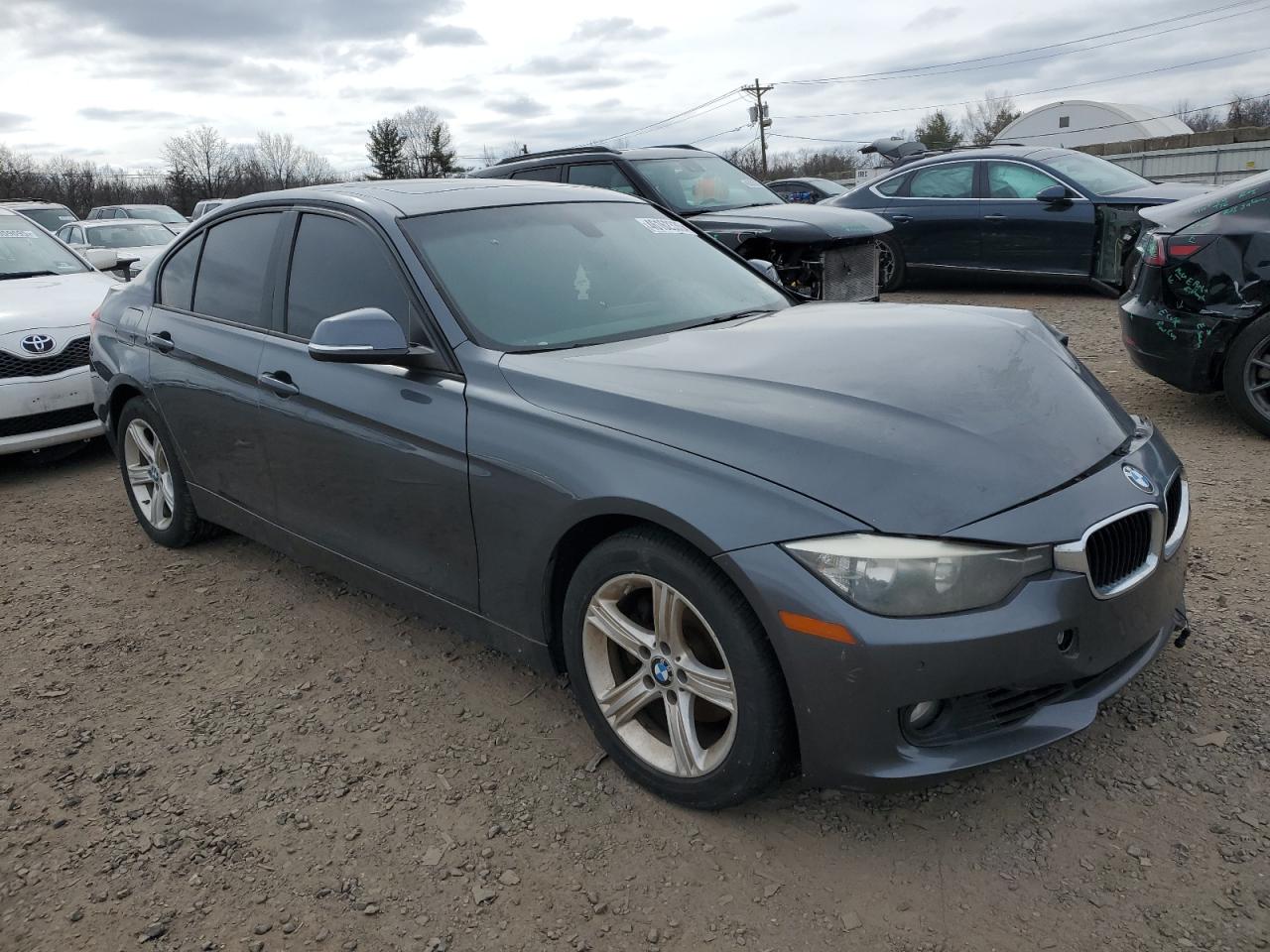 2013 BMW 3er VIN WBA3B3C59DF530211 Copart auction photo, water/flood / front end damage thumbnail 4