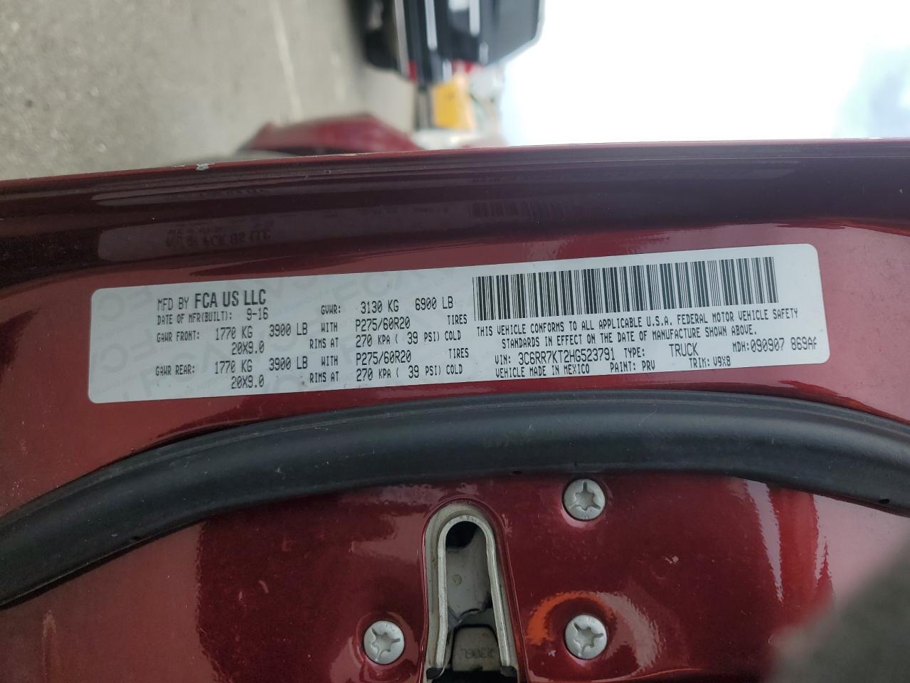 2017 RAM 1500 VIN 3C6RR7KT2HG523791 Copart auction photo, side / minor dent/scratches damage thumbnail 12