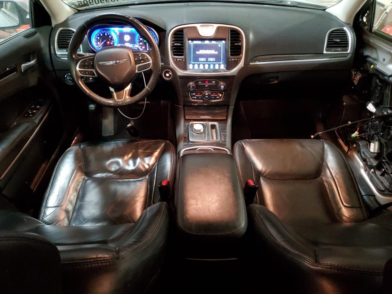 2019 Chrysler 300 VIN 2C3CCARG4KH623098 Copart auction photo, side / minor dent/scratches damage thumbnail 8
