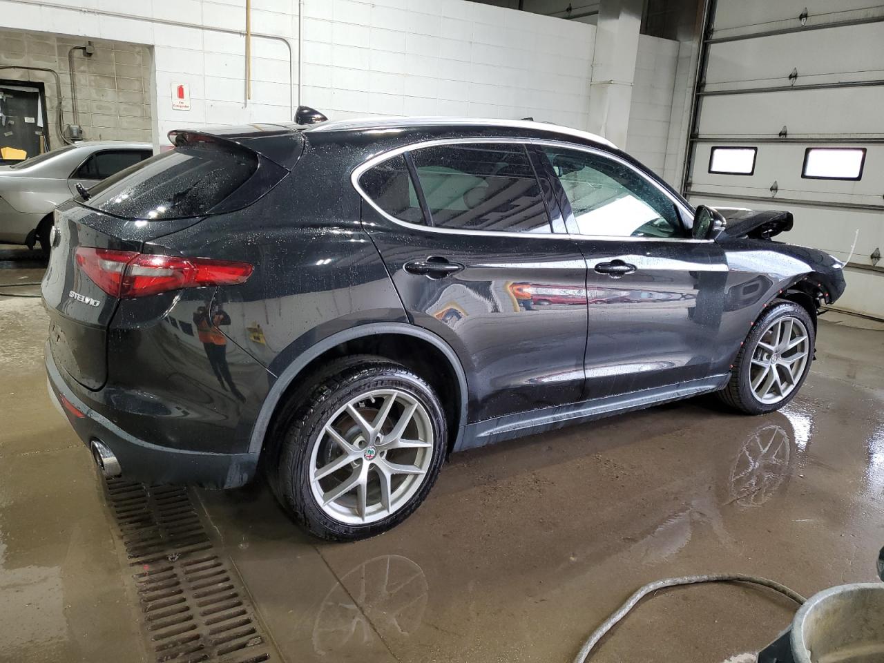 2018 Alfa Romeo Stelvio VIN ZASFAKAN5J7B79195 Copart auction photo, front end / rear end damage thumbnail 3