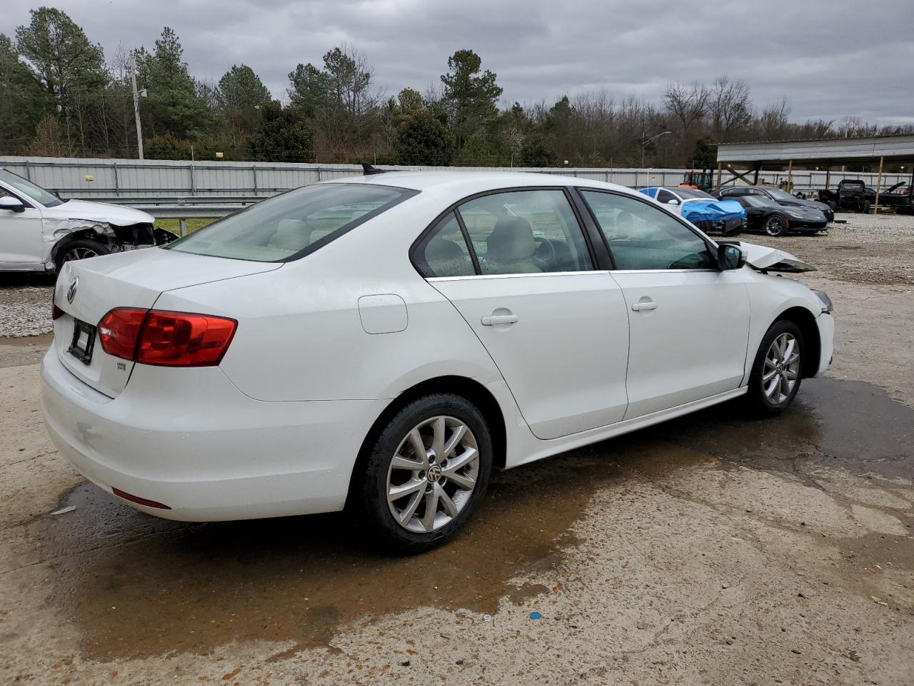 2014 Volkswagen Jetta VIN 3VWD07AJ5EM316979 Copart auction photo, front end / mechanical damage thumbnail 3