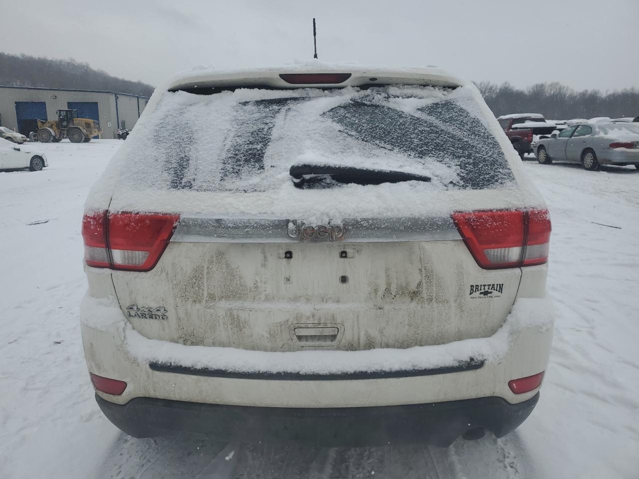 2011 Jeep Grand Cherokee VIN 1J4RR4GGXBC674062 Copart auction photo, front end damage thumbnail 6