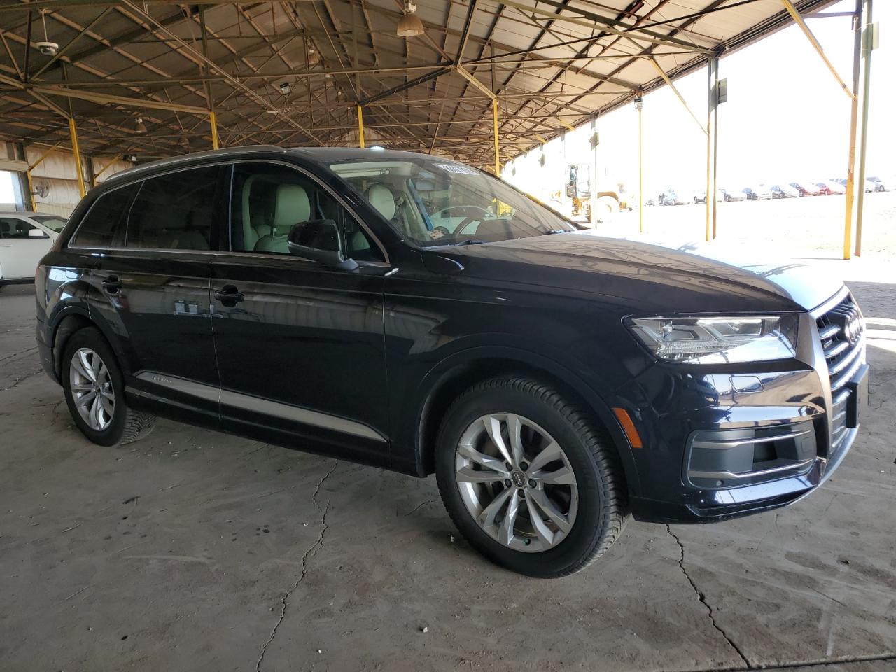 2017 Audi Q7 VIN WA1LAAF7XHD027046 Copart auction photo, minor dent/scratches damage thumbnail 4
