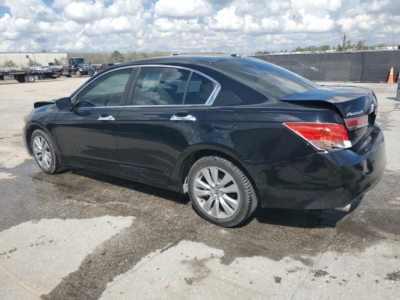 2011 Honda Accord VIN 1HGCP3F81BA017959 Copart auction photo, rear end / front end damage thumbnail 2