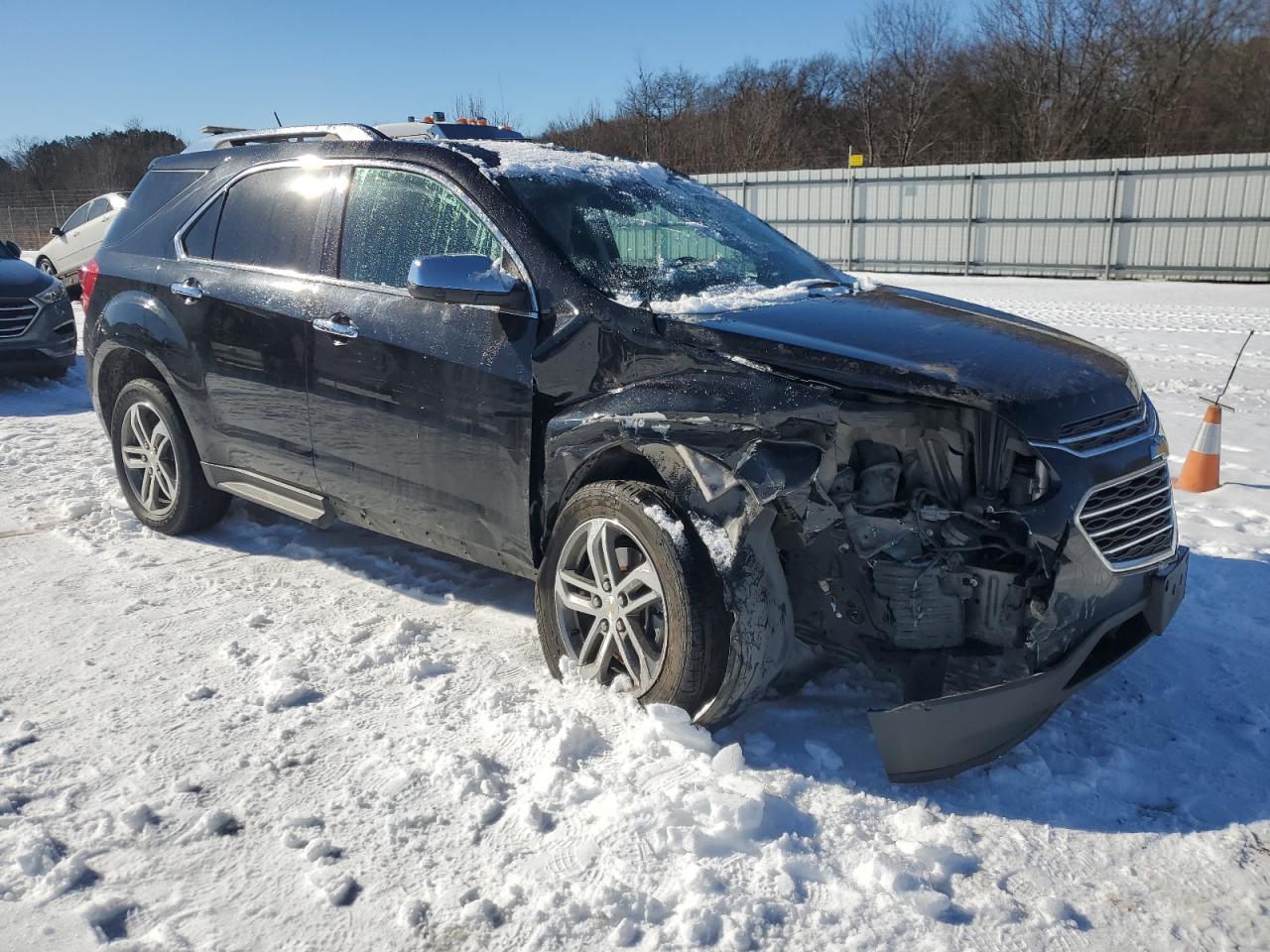 2016 Chevrolet Equinox VIN 2GNALDEK7G1175994 Copart auction photo, front end / side damage thumbnail 4