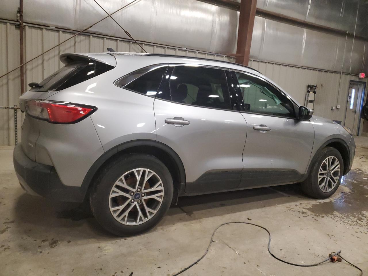 2021 Ford Escape VIN 1FMCU9H65MUA07907 Copart auction photo, front end / side damage thumbnail 3
