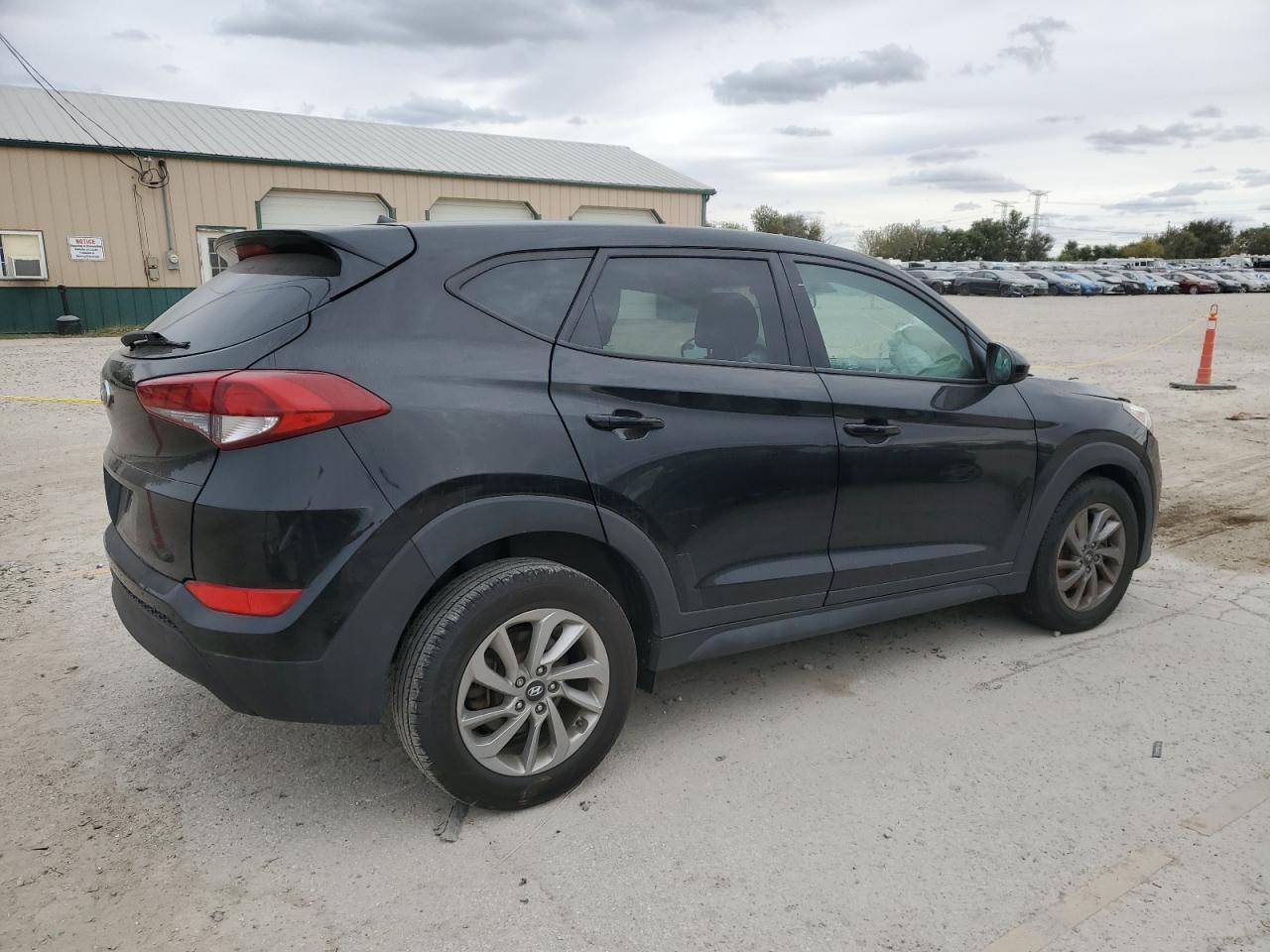 2018 Hyundai Tucson VIN KM8J23A43JU603483 Copart auction photo, front end damage thumbnail 3