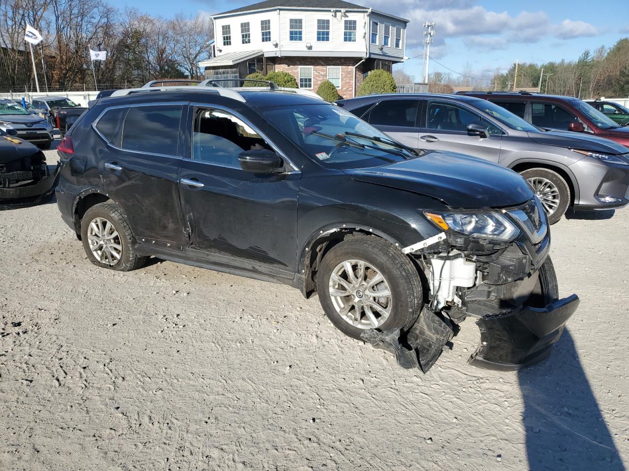 2019 Nissan Rogue VIN 5N1AT2MVXKC830737 Copart auction photo, all over / minor dent/scratches damage thumbnail 4