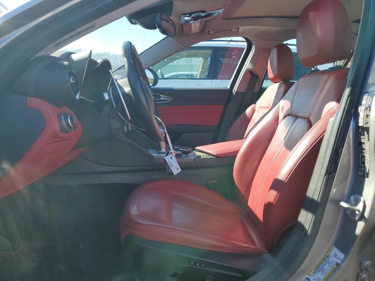2017 Alfa Romeo Giulia VIN ZARFAEEN3H7560516 Copart auction photo, minor dent/scratches damage thumbnail 7