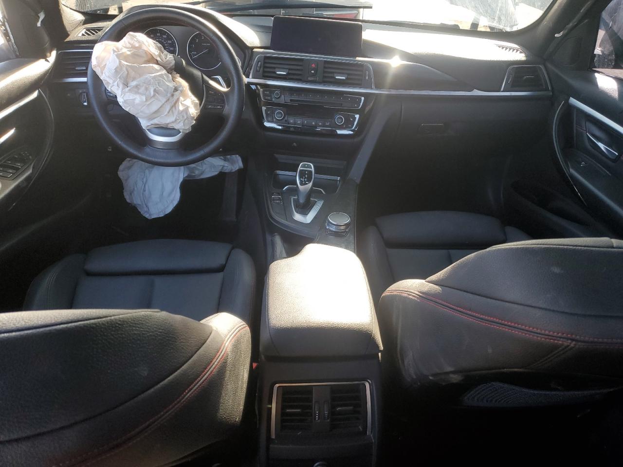 2018 BMW 3er VIN WBA8D9G57JNU68855 Copart auction photo, rollover damage thumbnail 8