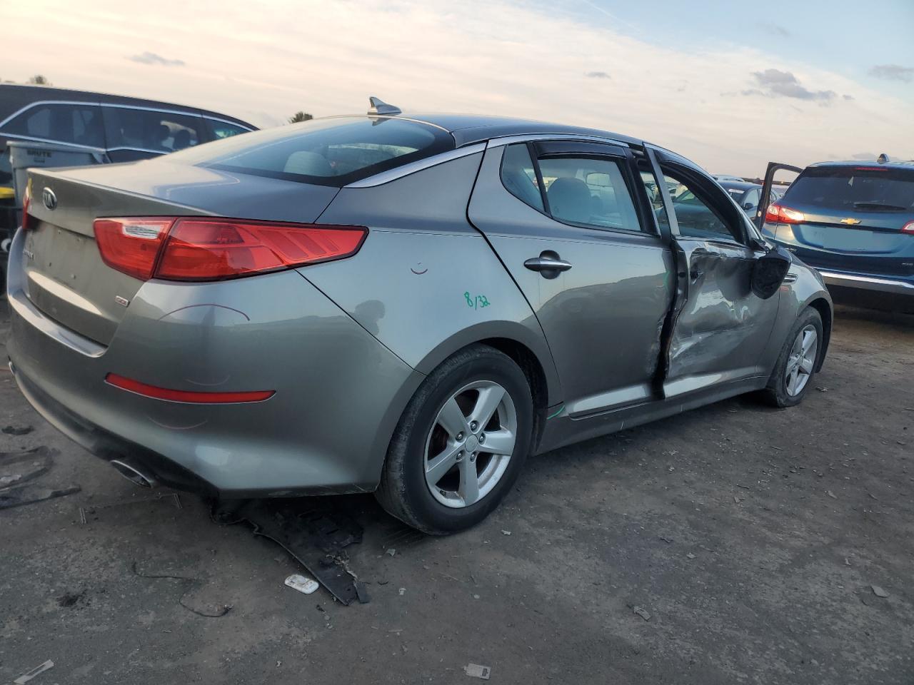 2015 KIA Optima VIN 5XXGM4A71FG504425 Copart auction photo, side damage thumbnail 3