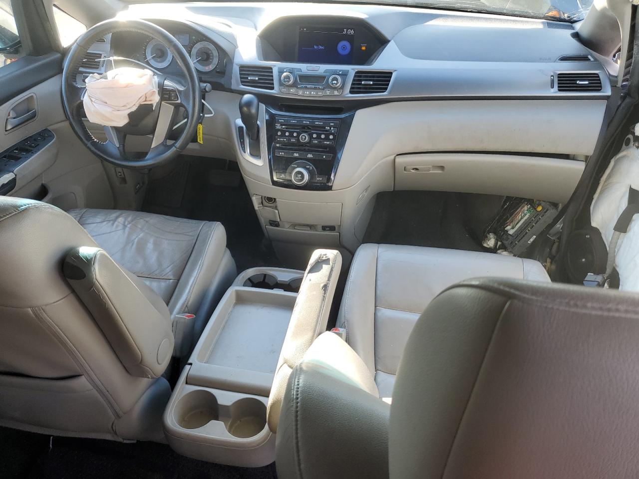 2012 Honda Odyssey VIN 5FNRL5H67CB073344 Copart auction photo, front end / side damage thumbnail 8