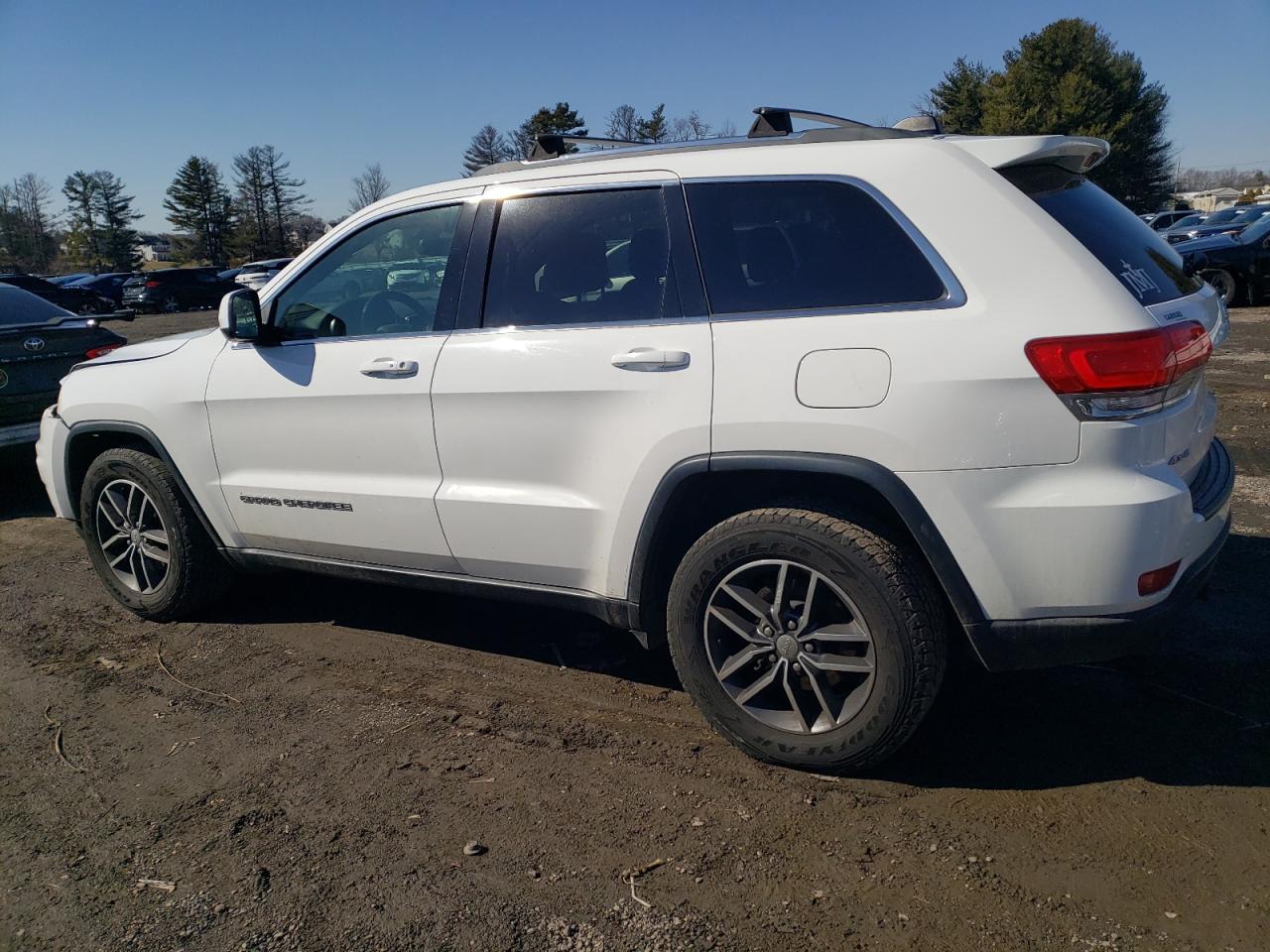 2018 Jeep Grand Cherokee VIN 1C4RJFAG1JC288047 Copart auction photo, front end / minor dent/scratches damage thumbnail 2