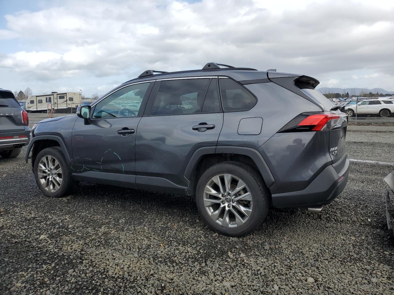 2021 Toyota RAV 4 VIN 2T3A1RFV9MC181112 Copart auction photo, front end damage thumbnail 2
