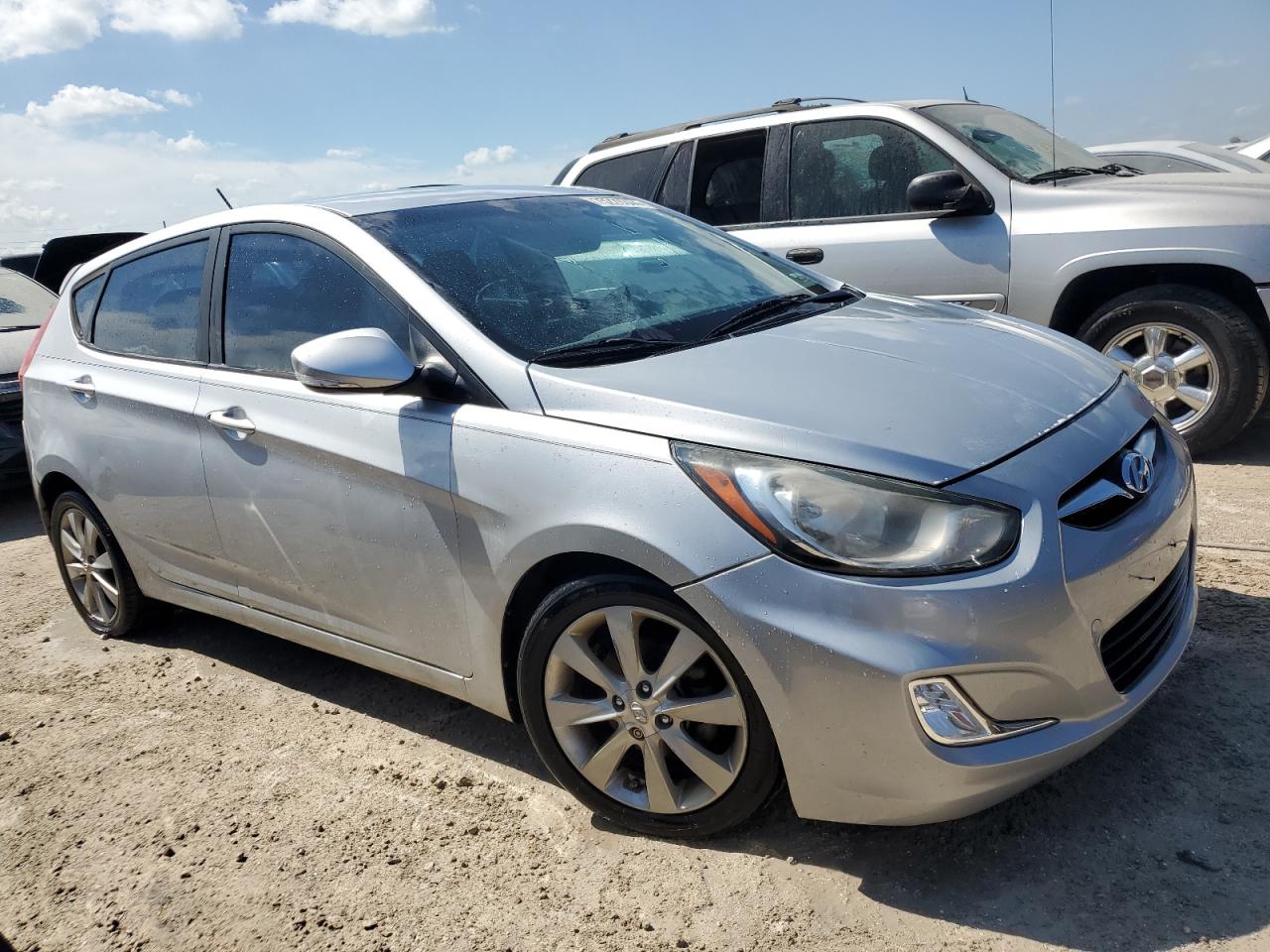 2013 Hyundai Accent VIN KMHCU5AE8DU138582 Copart auction photo, water/flood damage thumbnail 4