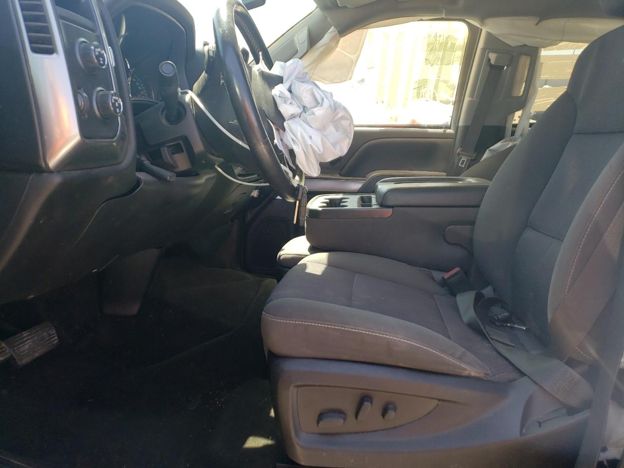 2018 Chevrolet Silverado VIN 3GCUKRER6JG218268 Copart auction photo, all over damage thumbnail 7