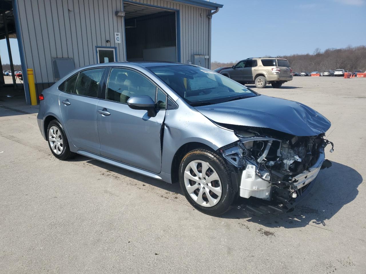 2021 Toyota Corolla VIN JTDEPMAE1MJ134003 Copart auction photo, front end / side damage thumbnail 4