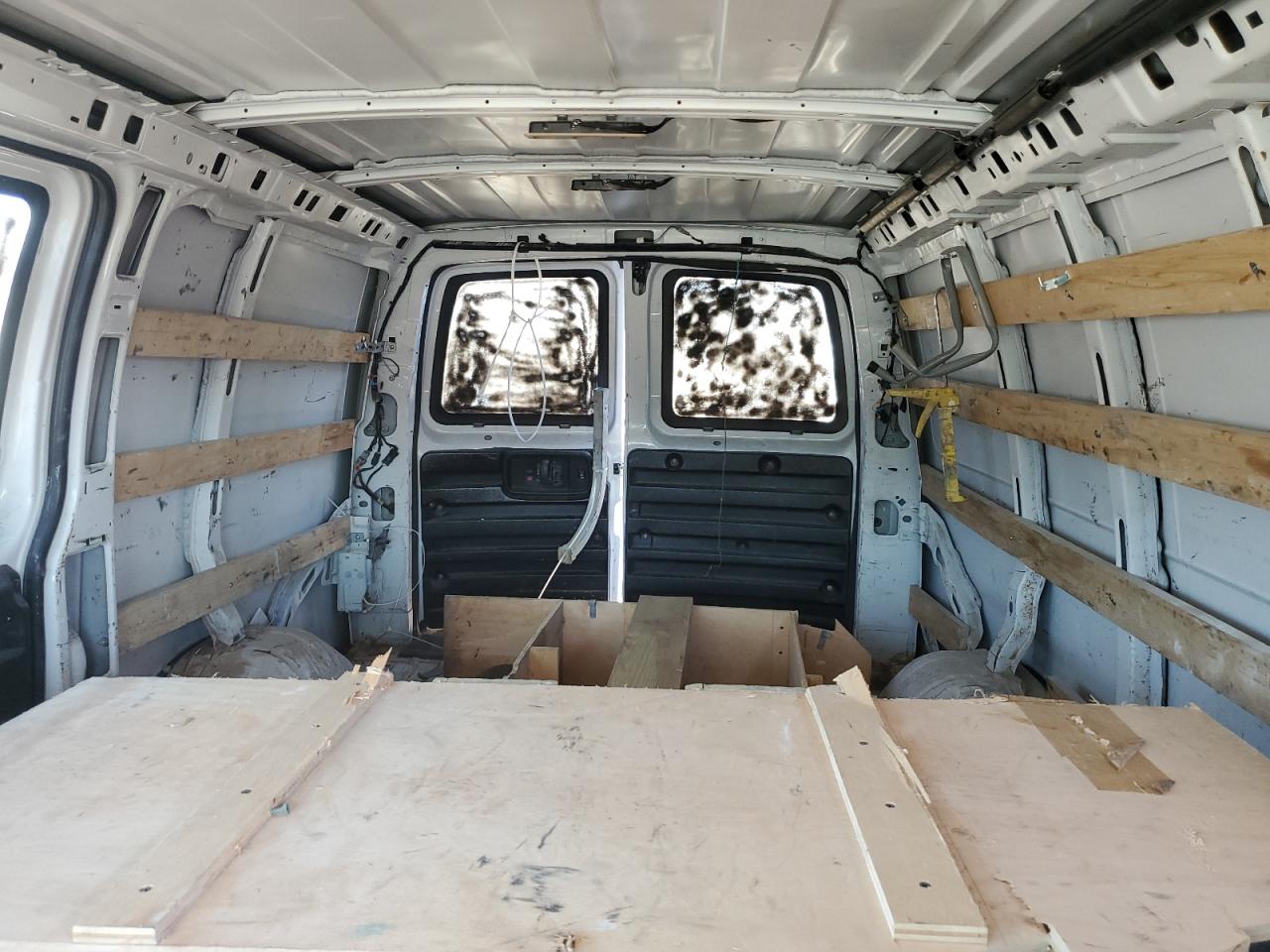 2018 Chevrolet Express VIN 1GCWGAFG1J1904631 Copart auction photo, rear end / front end damage thumbnail 10