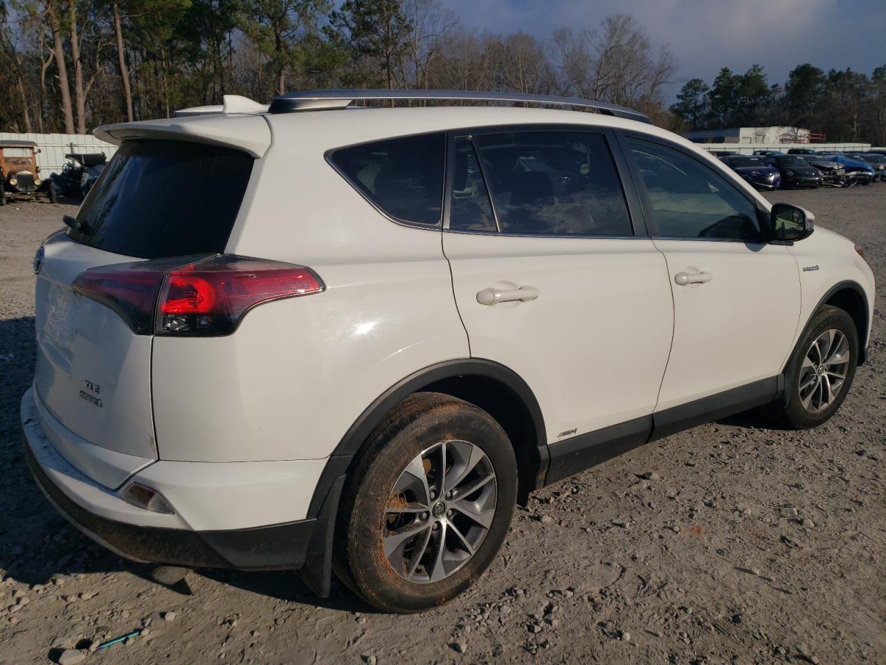 2018 Toyota RAV 4 VIN JTMRJREV3JD217601 Copart auction photo, minor dent/scratches damage thumbnail 3