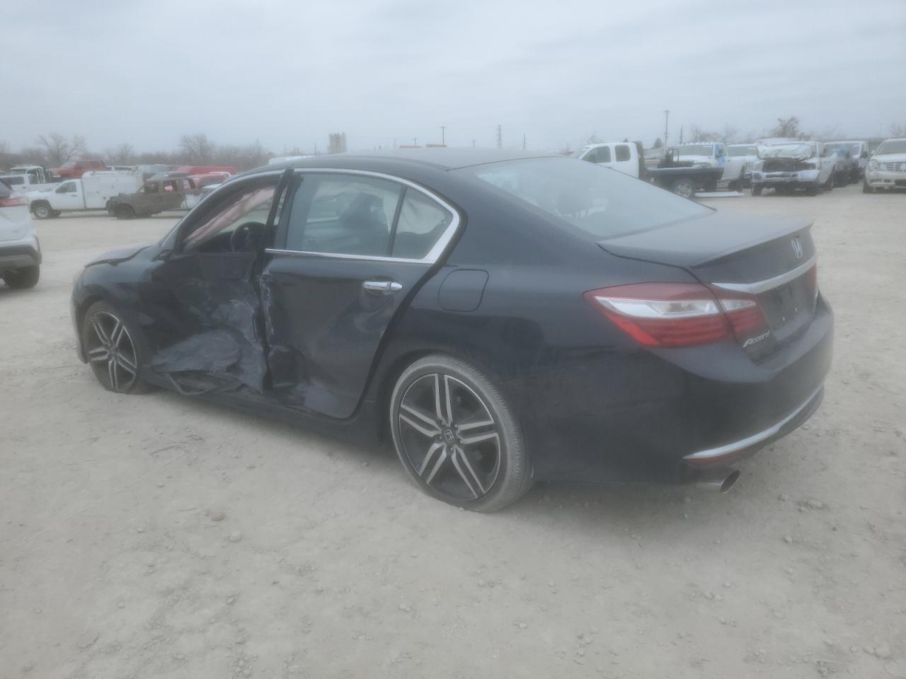 2017 Honda Accord VIN 1HGCR2F53HA128712 Copart auction photo, side damage thumbnail 2