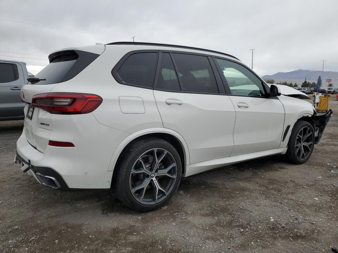 2019 BMW X5 VIN 5UXCR6C58KLL31163 Copart auction photo, front end / rear end damage thumbnail 3